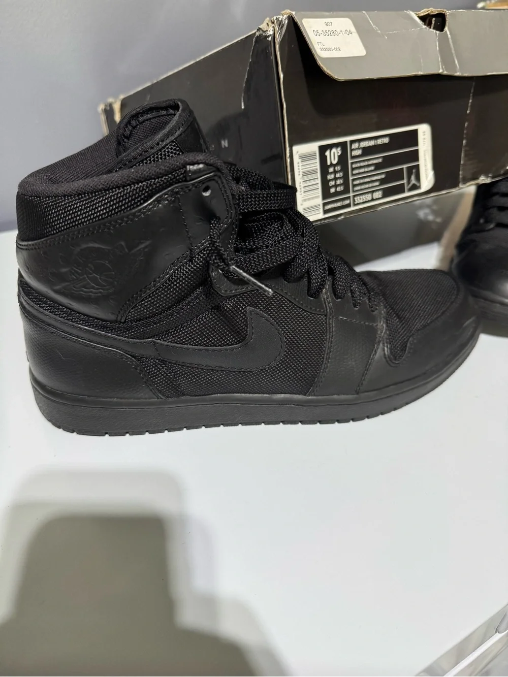 Jordan 1 retro Men’s High-Top Sneakers - Black/Black
